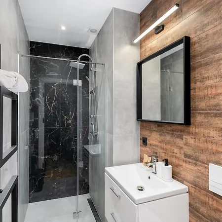 Revesen Premium * Krakow