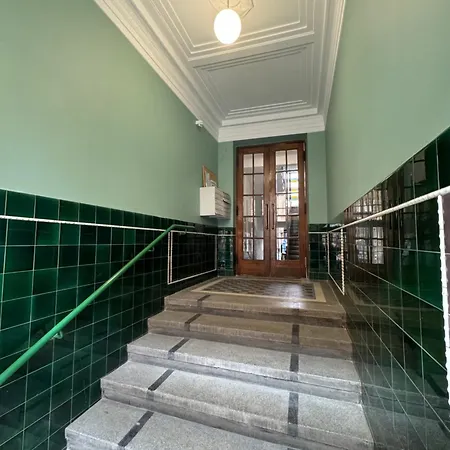 Revesen Premium * Cracovie