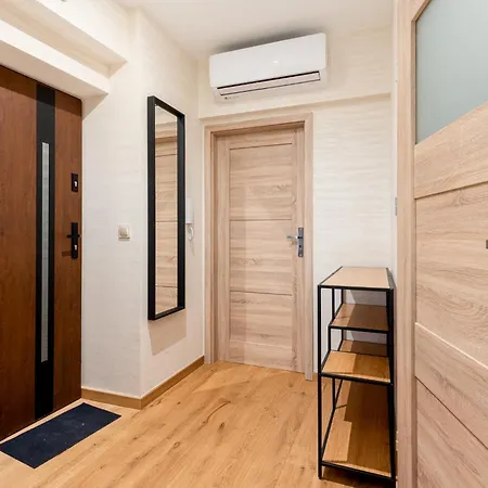 Revesen Premium * Cracovie